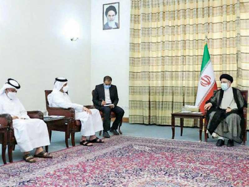 الرئيس الإيراني إبراهيم رئيسي مستقبلاً وزير خارجية قطر أمس 