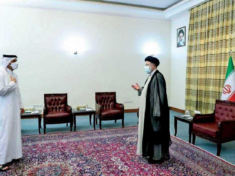 الرئيس الإيراني إبراهيم رئيسي  مستقبلاً  وزير خارجية قطر محمد بن عبدالرحمن في طهران أمسn