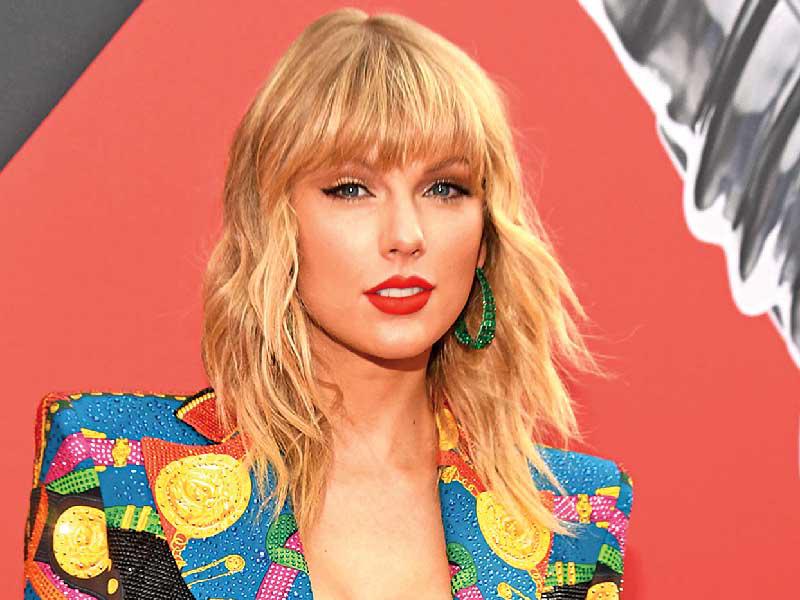 المغنية تايلور سويفت