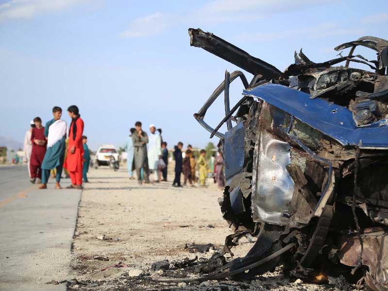  انفجار قنبلة على جانب الطريق أسفر عن مقتل ستة مدنيين في ضواحي جلال أباد ، أفغانستان