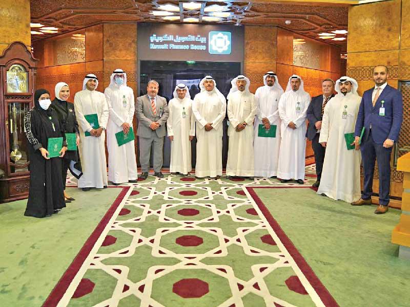 تكريم المتخرجين من برنامج «فرصة»