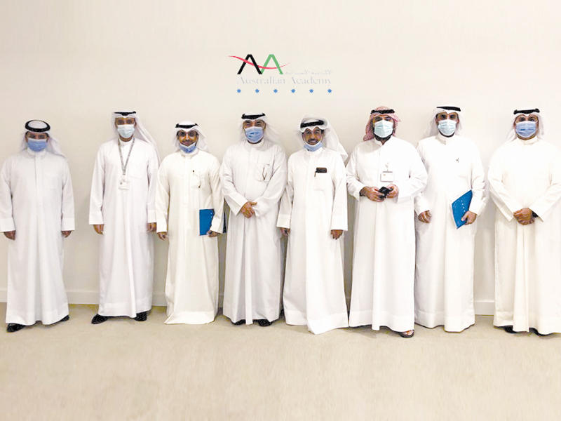 جانب من المشاركين في الدورة