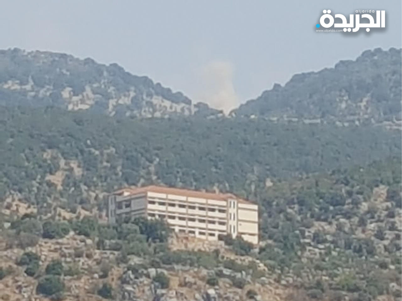 دخان القصف الصهيوني على تلال الهبارية في جنوب لبنان