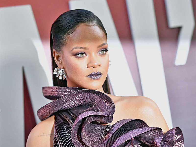 المغنية ريهانا 