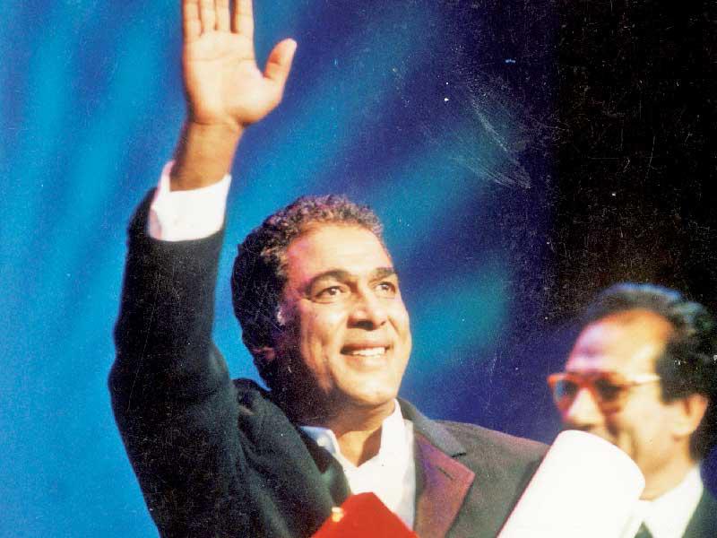 الممثل الراحل أحمد زكي 