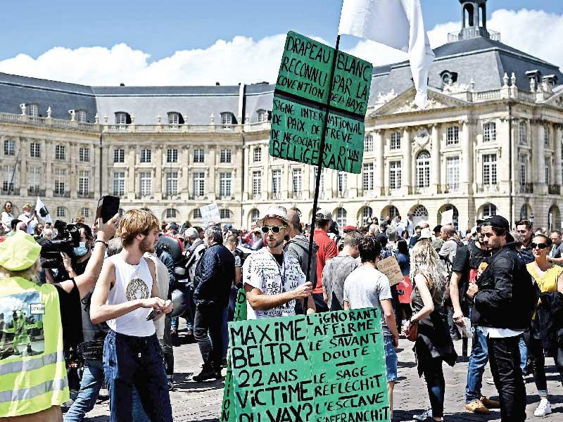 فرنسا: تظاهرات احتجاجية على التصريح الصحي n