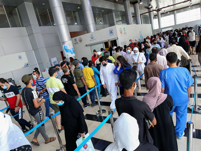 جانب من حملة التطعيم في أرض المعارض بمشرف