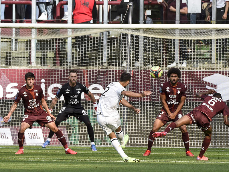 جانب من مباراة ليل ومتز 