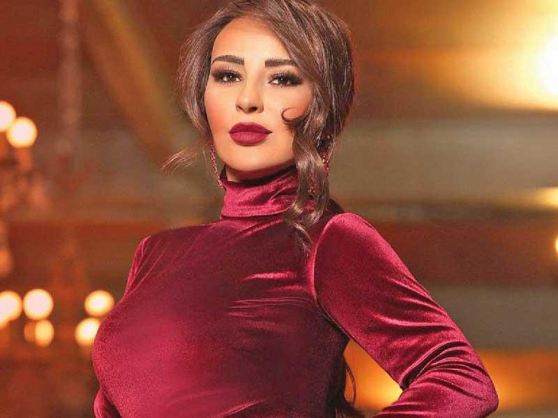 الممثلة اللبنانية ماغي بوغصن 