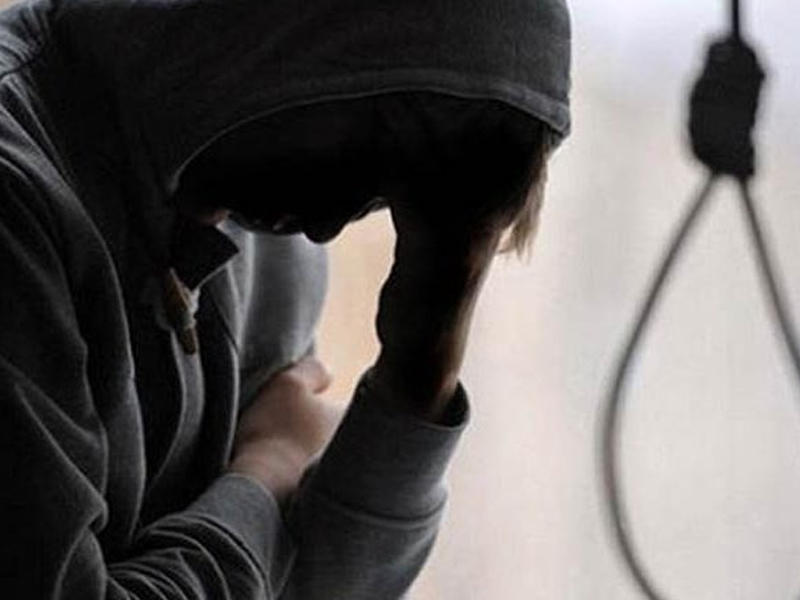 مغربي يقتل والدته