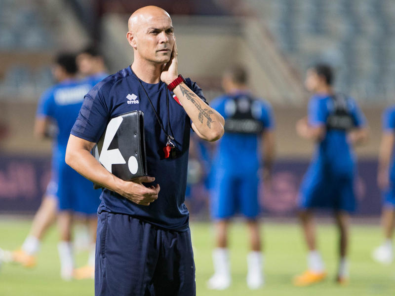 مدرب منتخبنا الوطني الأول السابق الإسباني اندريس كاراسكو