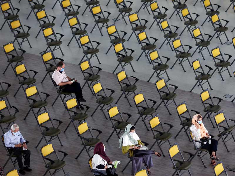 حملة التطعيم في ايران ضد فيروس كورونا