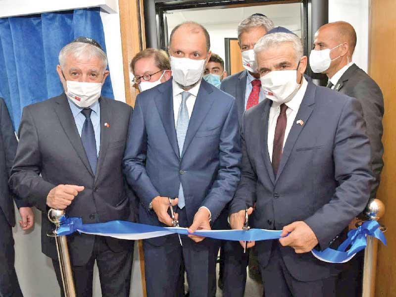لابيد والجازولي يفتتحان بعثة إسرائيل بالرباط أمس   (رويترز)
