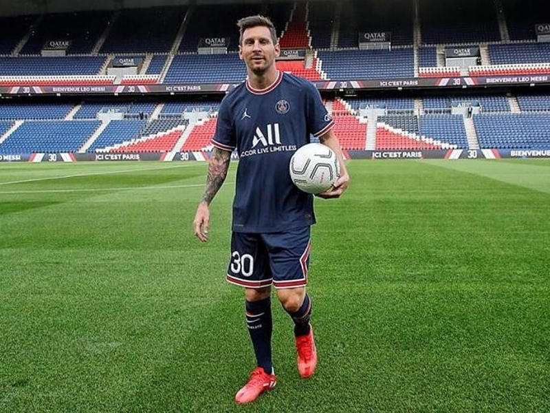  ليونيل ميسي  خلال تدريباته مع باريس سان جيرمان