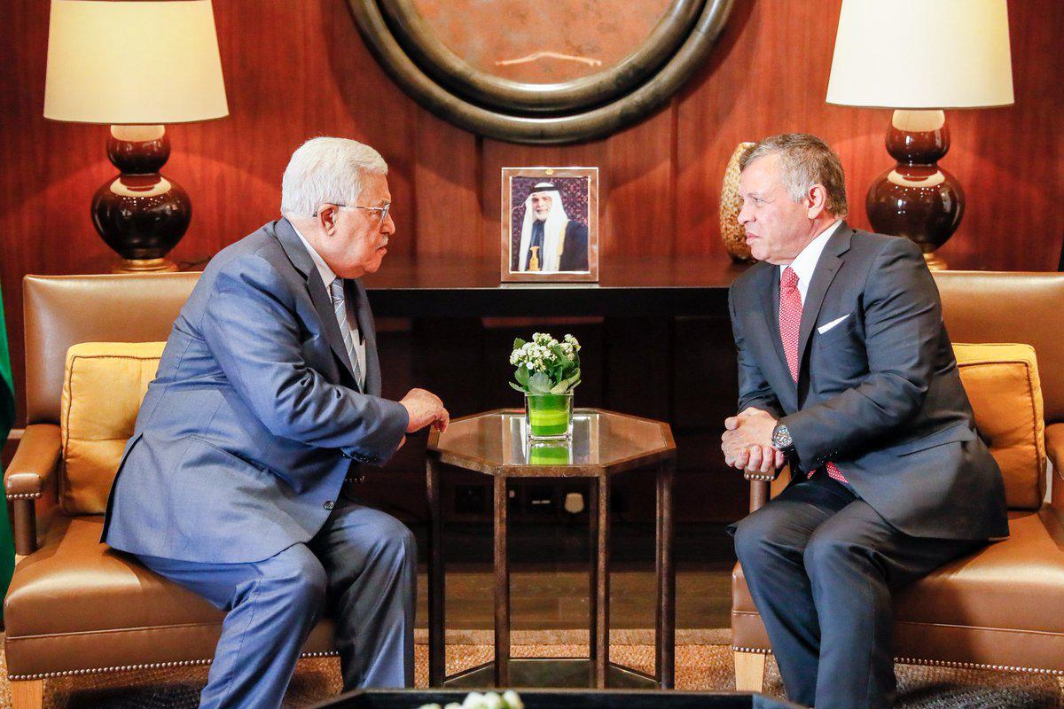 ملك الأردن عبدالله الثاني مع الرئيس الفلسطيني محمود عباس في عمان 