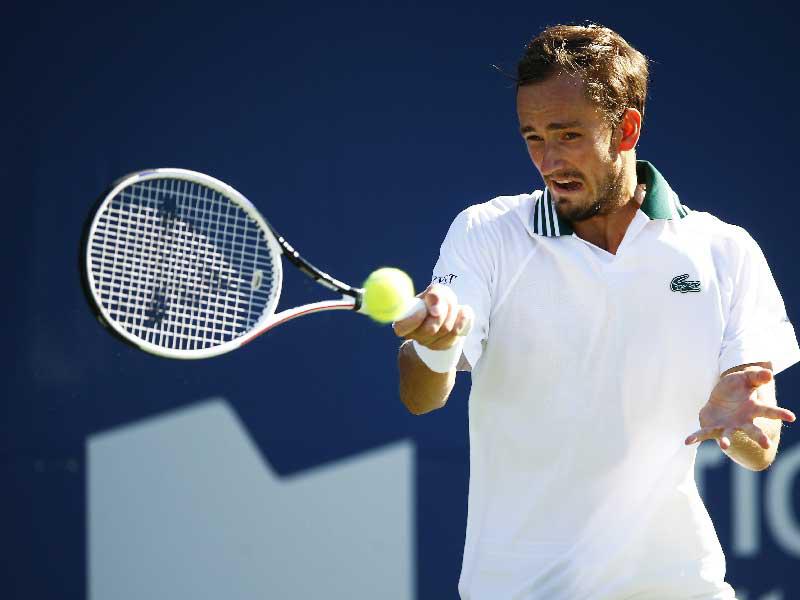 الروسي دانييل مدفيديف