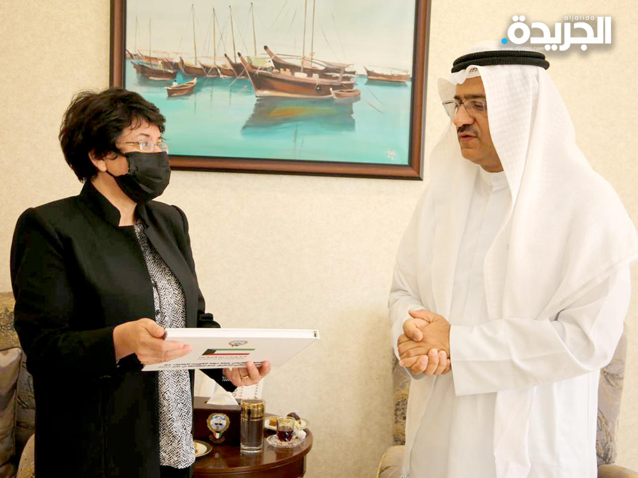 جانب من لقاء القنصل عمر الكندري مع الوزيرة كويستان محمد