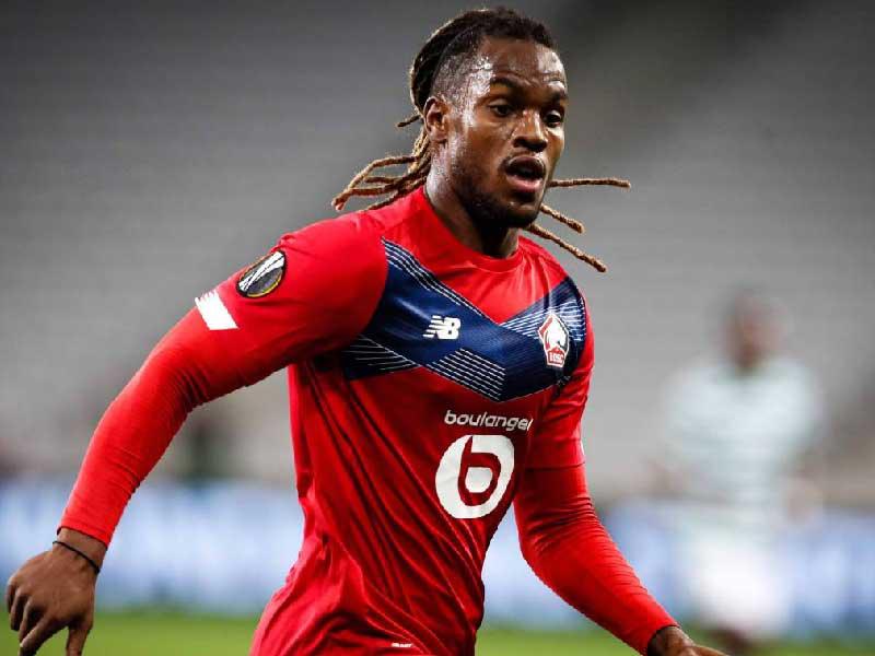  لاعب الوسط البرتغالي ريناتو سانشيز