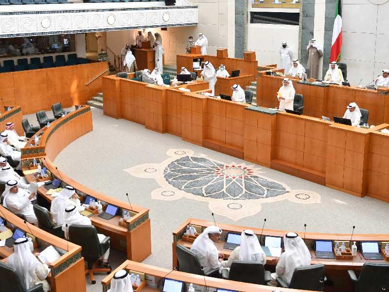 جلسة سابقة لمجلس الأمة