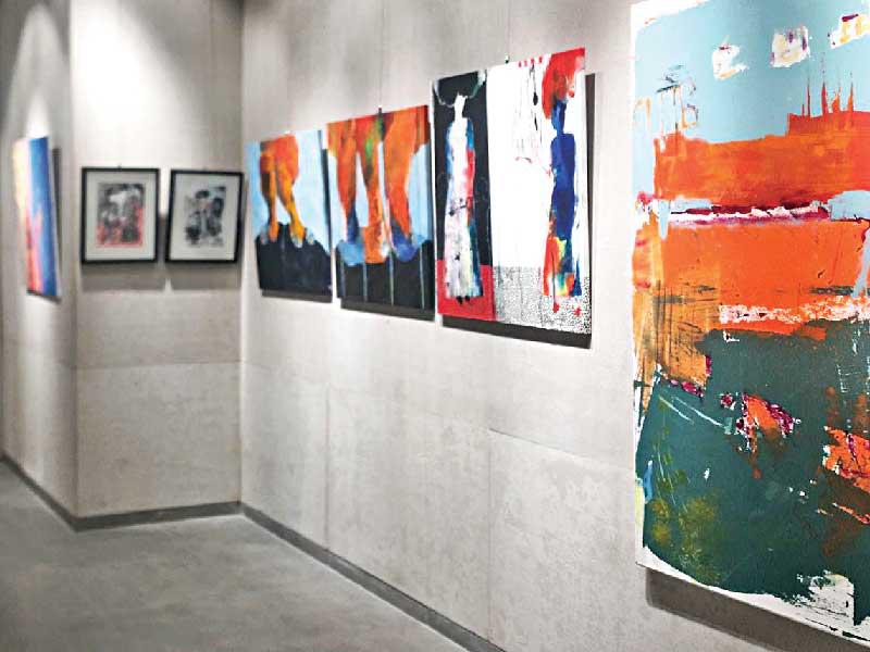 جانب من أجواء المعرض 