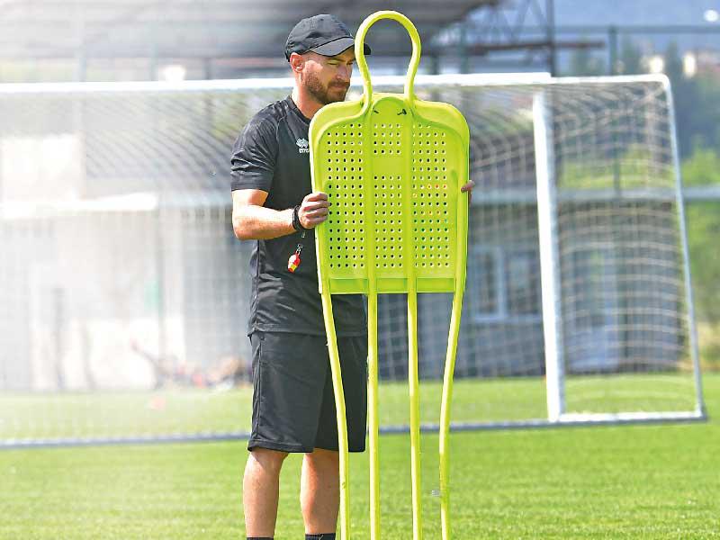 جانب من التحضيرات للمواجهة