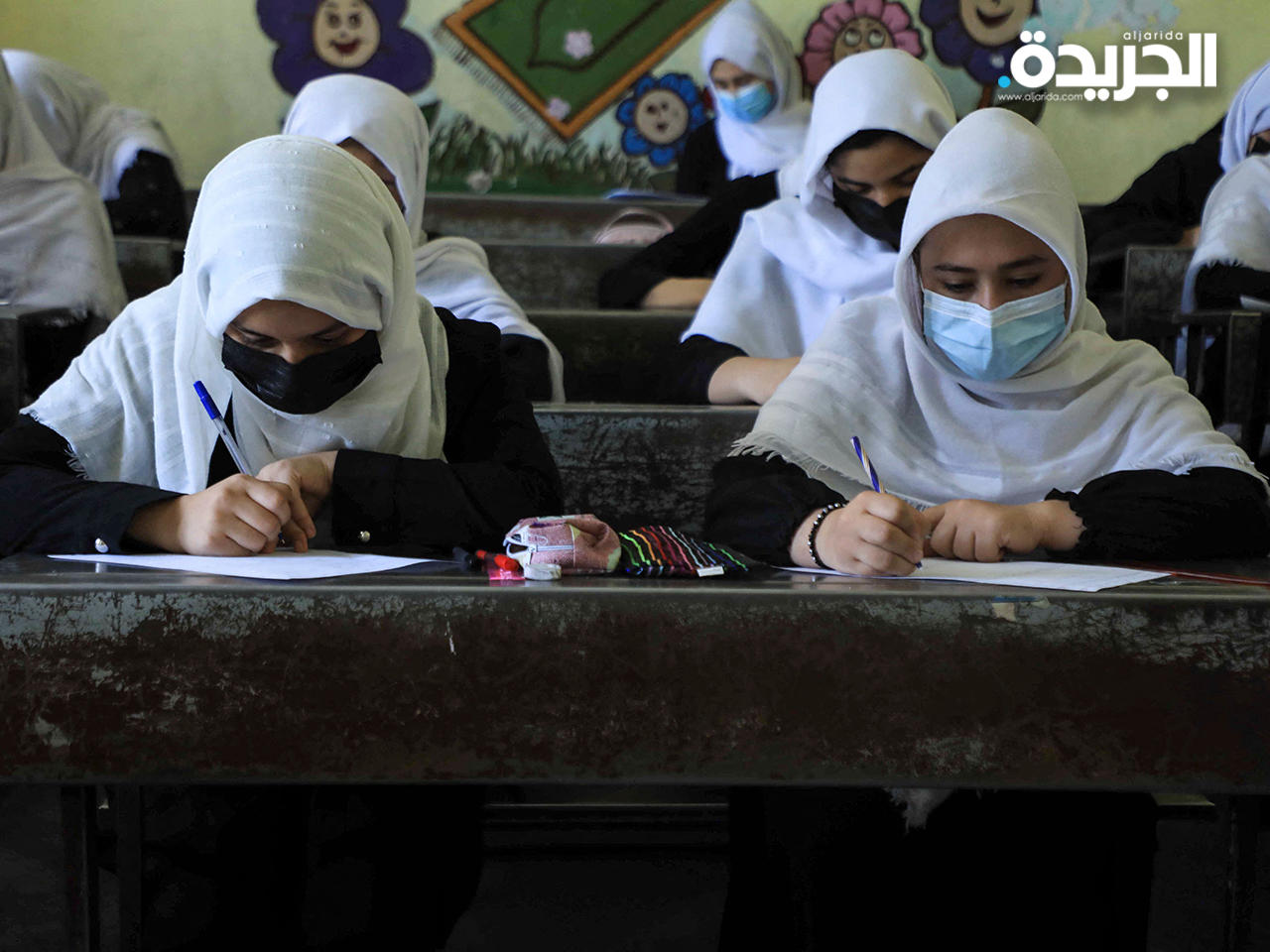 فتيات يعدن إلى المدرسة في هرات