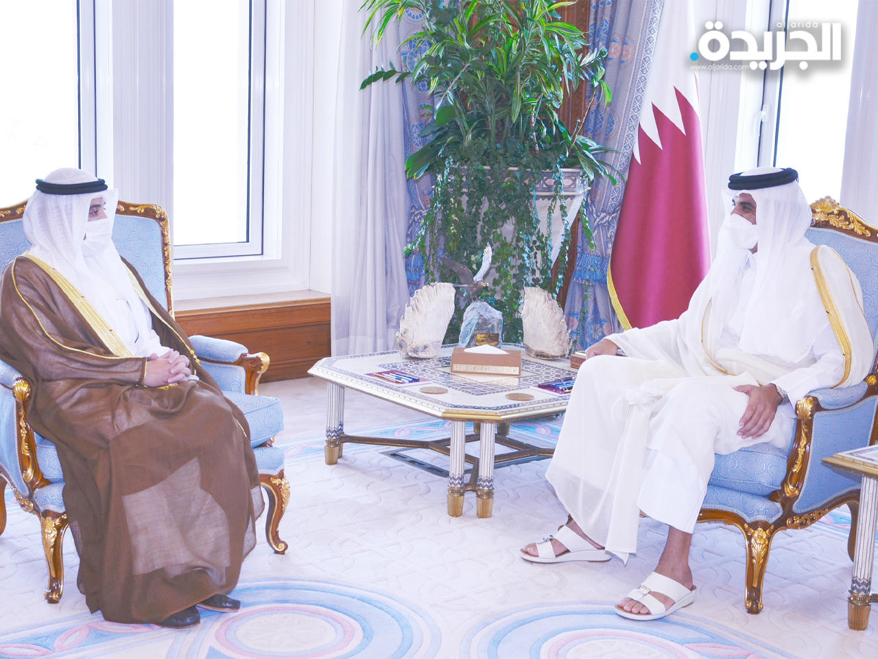أمير قطر يستقبل وزير الخارجية الكويتي