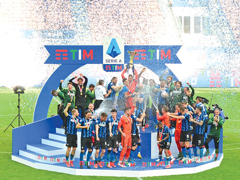 جانب من تتويج الإنتر الموسم الماضي 