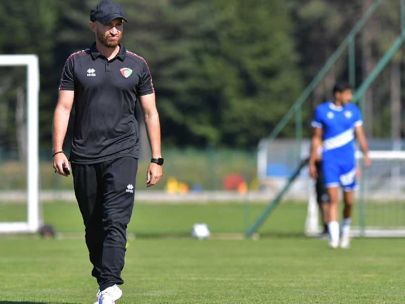 الإسباني كارلوس غونزاليس