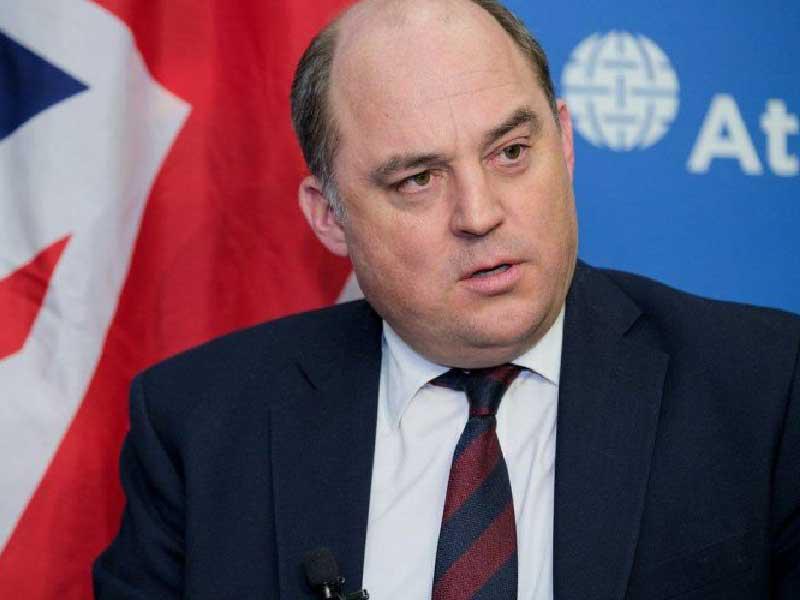 وزير الدفاع البريطاني بن والاس