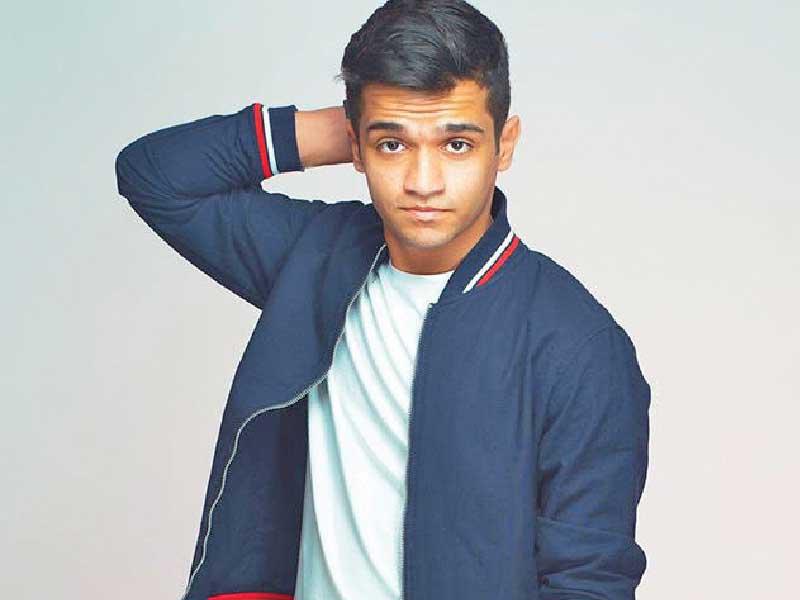 الفنان الشاب عبدالرحمن الفهد 