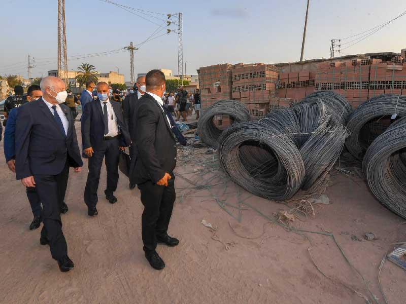 الرئيس التونسي قيس سعيد يتفقد شركة مواد بناء في فوشانة بولاية بن عروس أمس الأول    (الرئاسة)