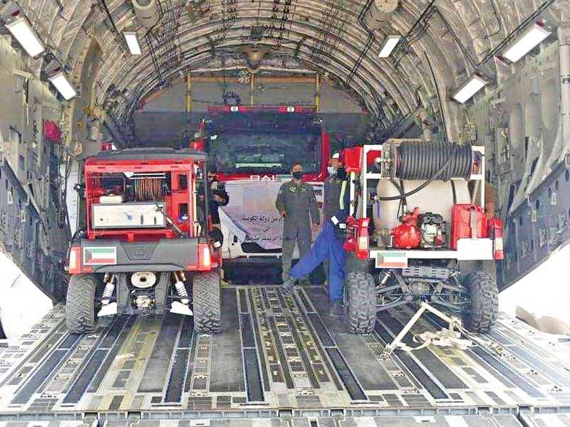 جانب من آليات الإطفاء الكويتية المهداة إلى الجزائر