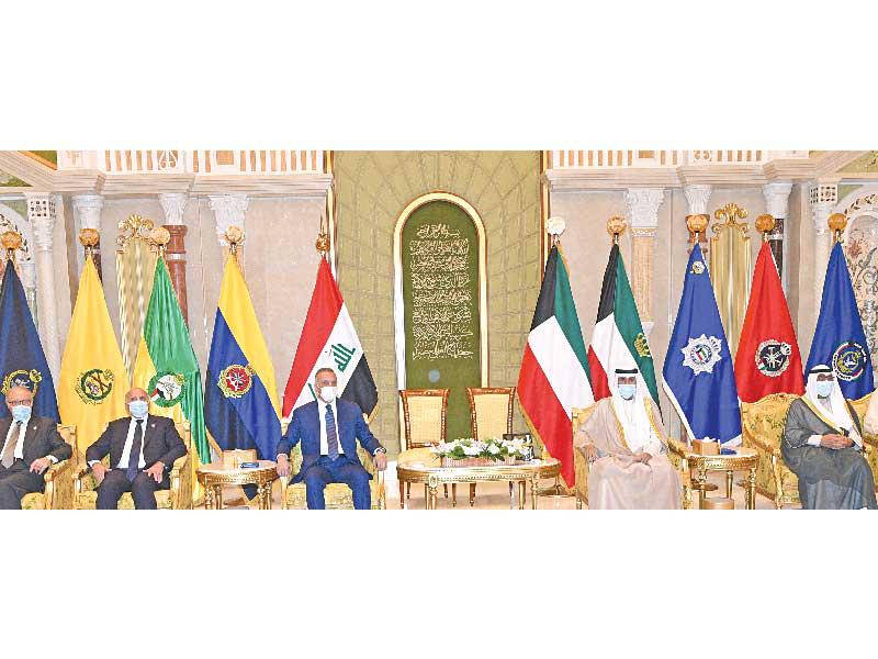 الأمير وولي العهد والخالد خلال استقبال رئيس الوزراء العراقي والوفد المرافق أمس