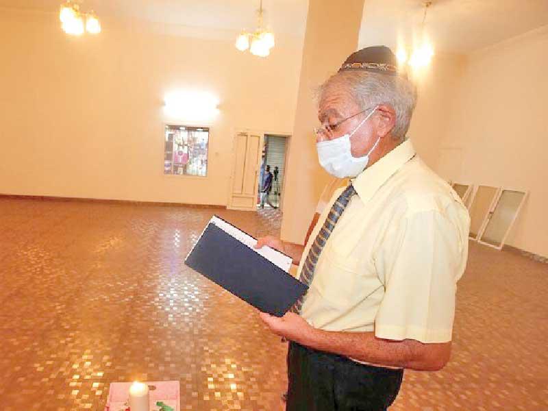 عودة الصلاة والتراتيل للكنيس اليهودي في البحرين 