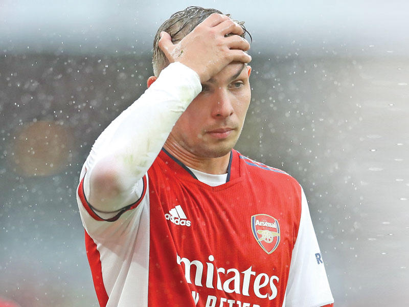 حسرة واضحة على لاعب أرسنال بعد الخسارة الأخيرة