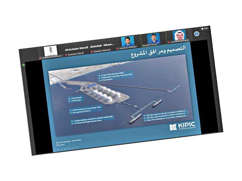 جانب من الحلقة النقاشيةn