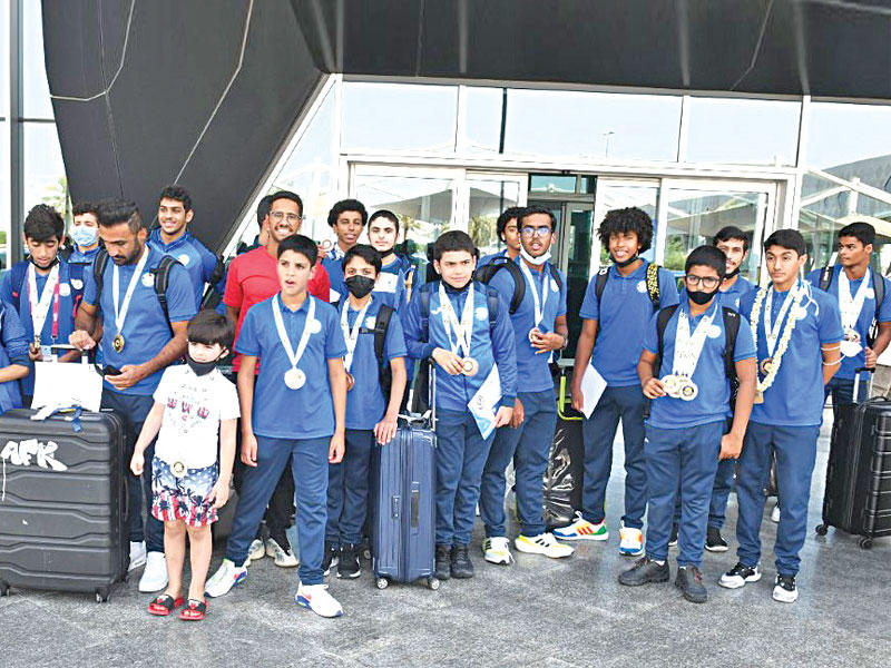 وصول وفد منتخب السباحة 