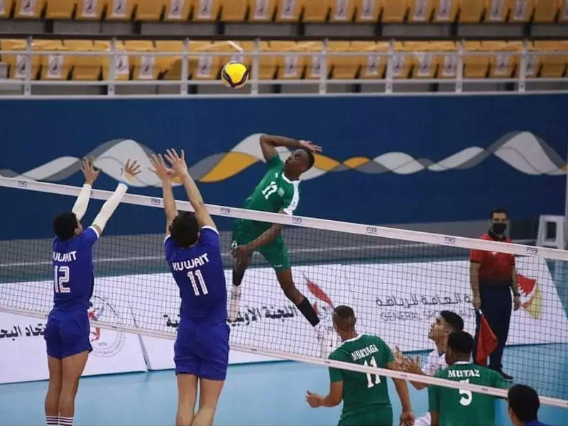 منتخبنا الوطني للناشئين لكرة الطائرة أمام نظيره السعودي 