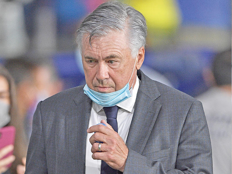 المدرب الإيطالي أنشيلوتي 