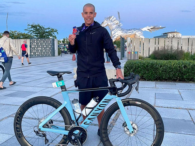 اللاعب الكويتي عبدالله حمادة