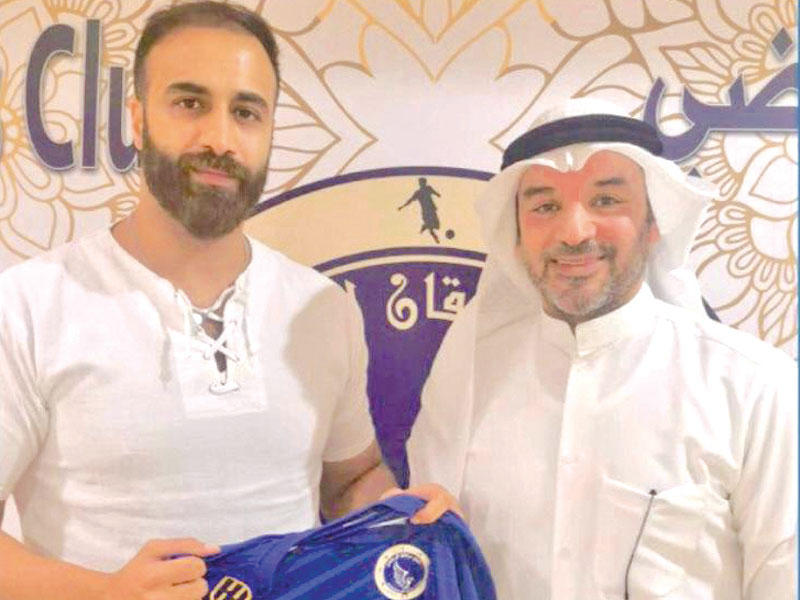 لاعب نادي الكويت والمنتخب الوطني الأول لكرة اليد خالد الغربللي 