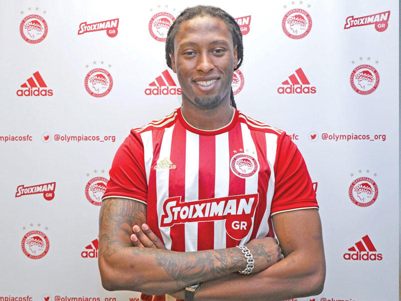 البرتغالي روبن سيميدو مدافع أوليمبياكوس 