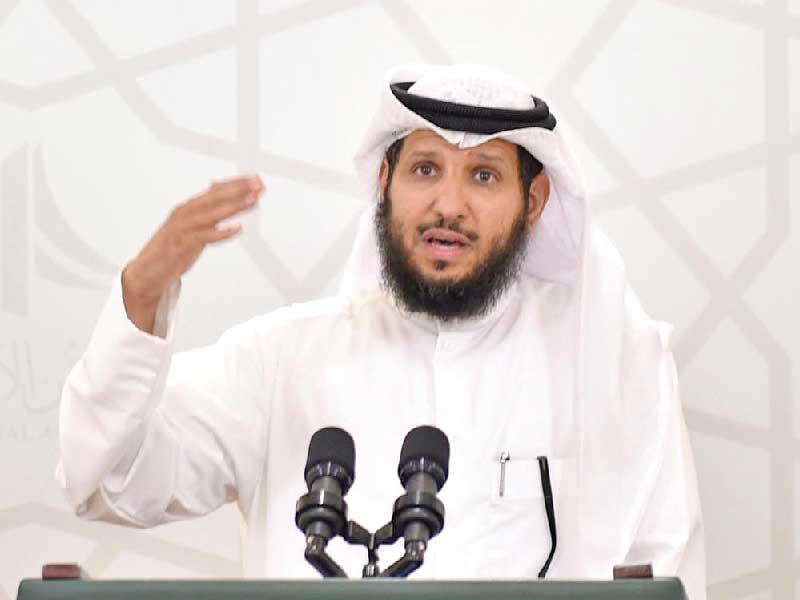 فايز الجمهور خلال مؤتمره الصحافي أمس