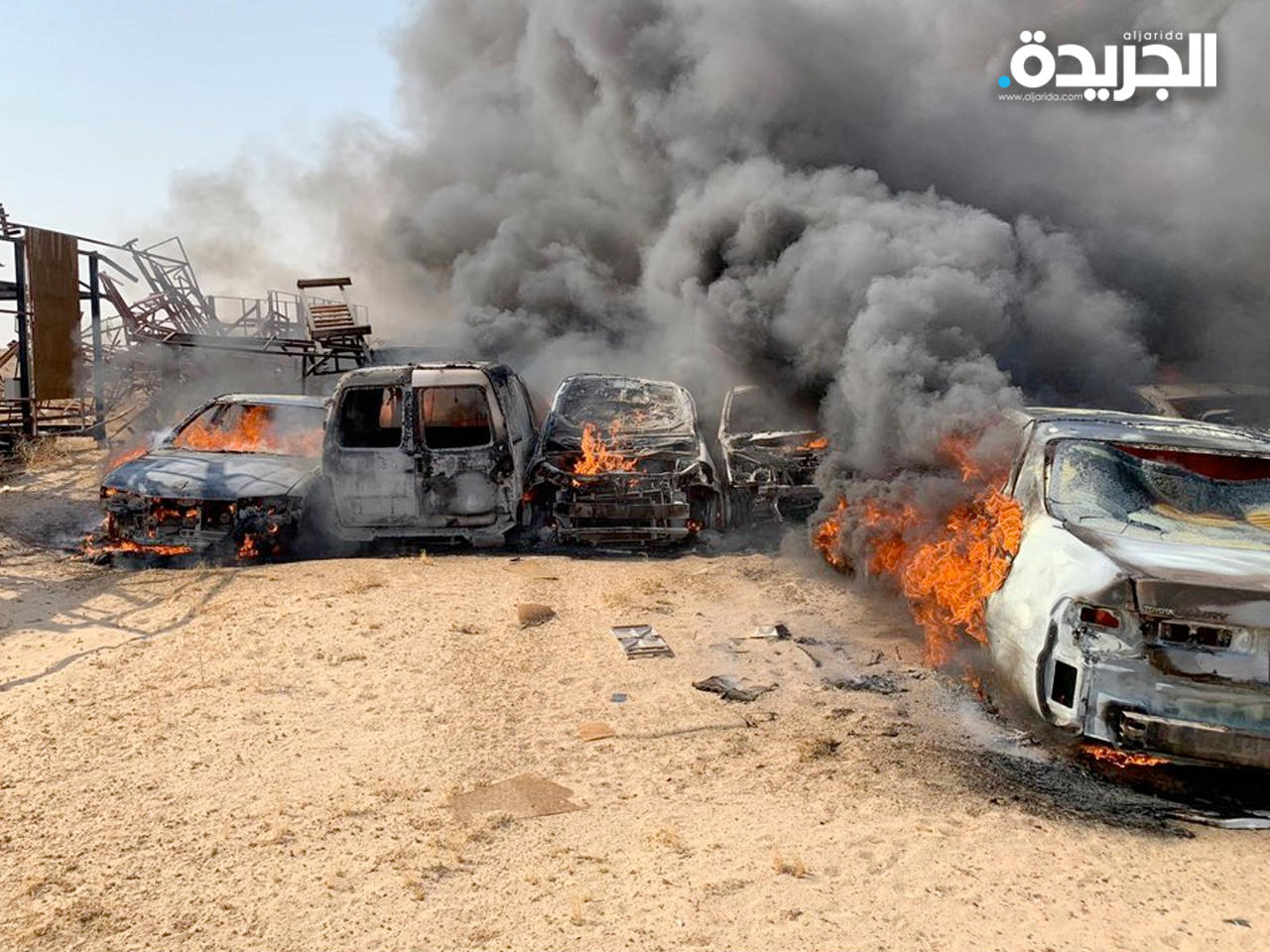 السيطرة على حريق مركبات في موقع حجز «البلدية» بالنعايم