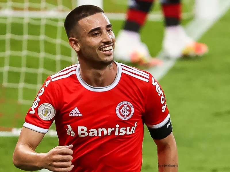  المهاجم الجديد في صفوف سيلتا فيغو البرازيلي تياغو غالاردو