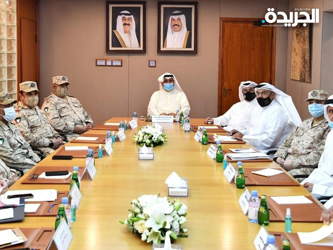  نائب رئيس مجلس الوزراء وزير الدفاع الشيخ حمد الجابر مترئساً الاجتماع