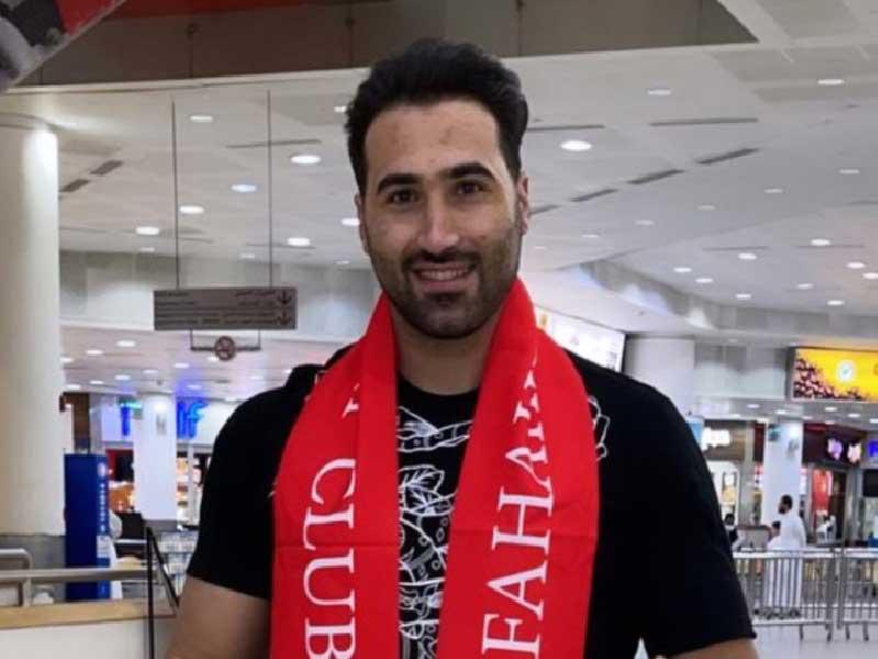 محترف الفريق الأول لكرة اليد بنادي الفحيحيل، الإيراني أفشين صادقي