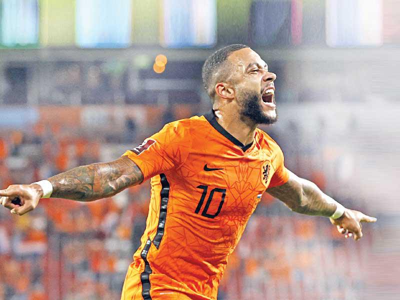  نجم المنتخب الهولندي وبرشلونة الإسباني، ممفيس ديباي