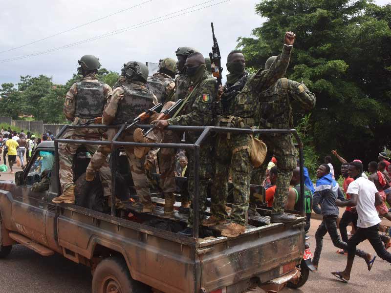 انقلابيو غينيا يعدون بحكومة وحدة وعدم ملاحقة السلطة السابقة